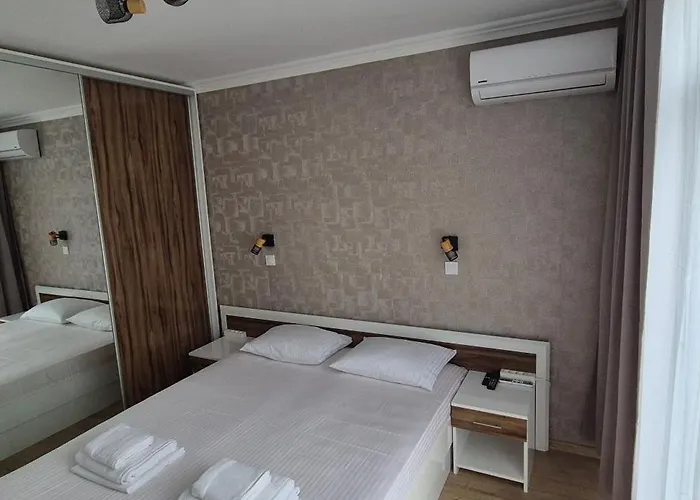 East Marina View Apartment *