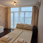 East Marina View Apartman