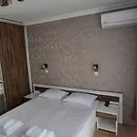 East Marina View Apartman *