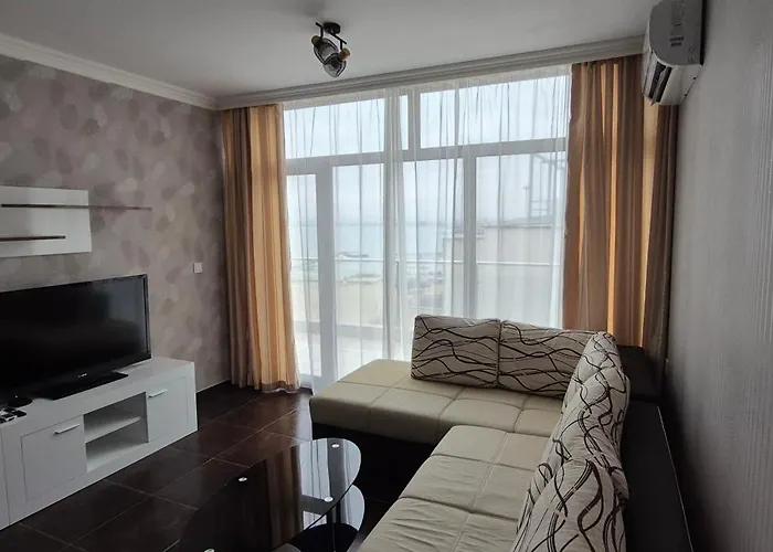 East Marina View سفيتي فلاس